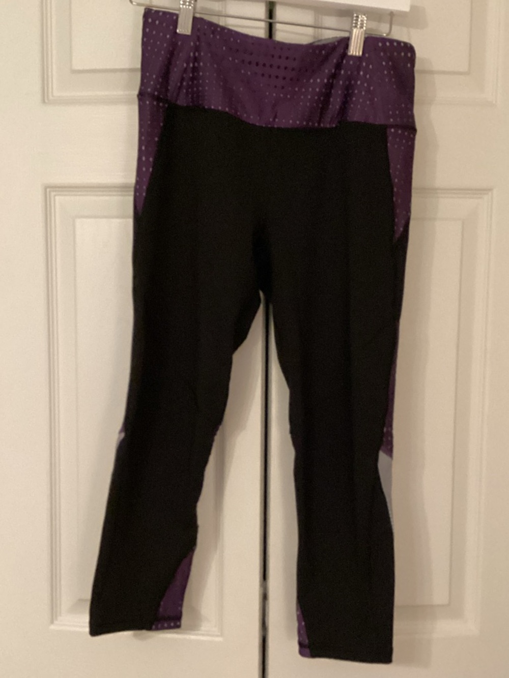 Victorias Secret High-Waist Black Leggings/ Yoga Pants with Purple Accent Size M